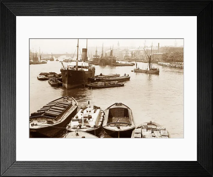Framed Print : River Thames from Tower Bridge, London Framed Print : River Thames from Tower Bridge, London