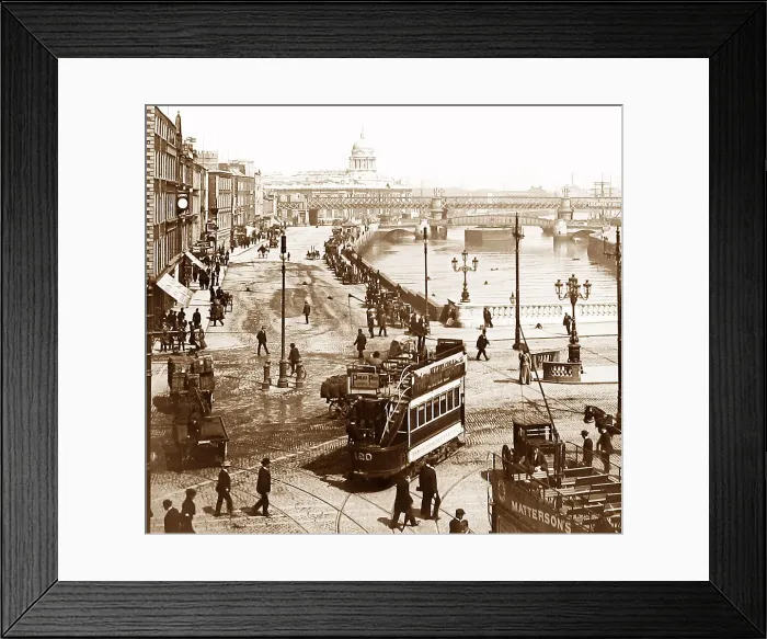 Framed Print : O'Connell Bridge, Dublin Framed Print : O'Connell Bridge, Dublin