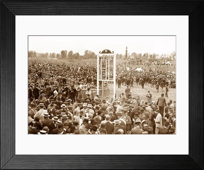 Framed Print : Worcester Racecourse Framed Print : Worcester Racecourse
