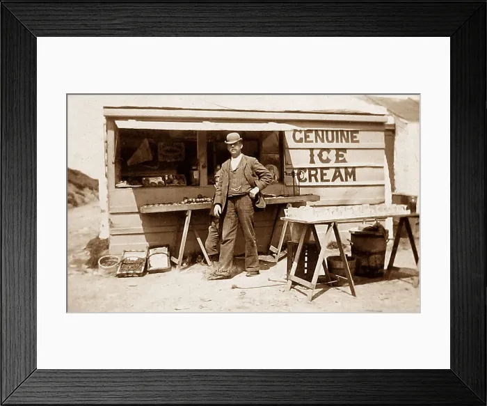 Framed Print : Ice cream seller in Blackpool Framed Print : Ice cream seller in Blackpool