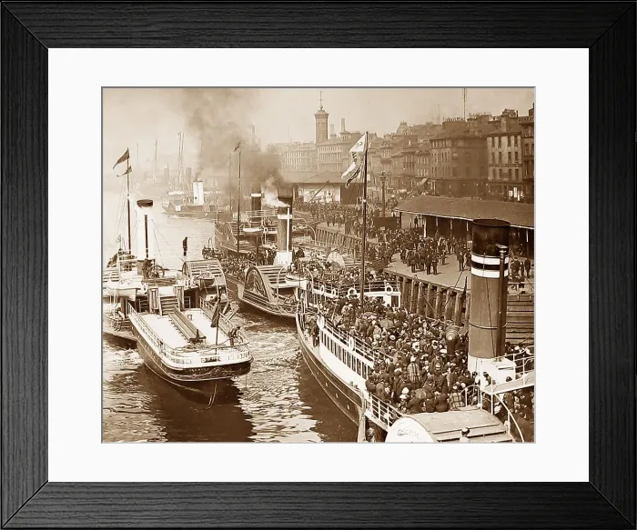 Framed Print : Glasgow Broomielaw Victorian period Framed Print : Glasgow Broomielaw Victorian period