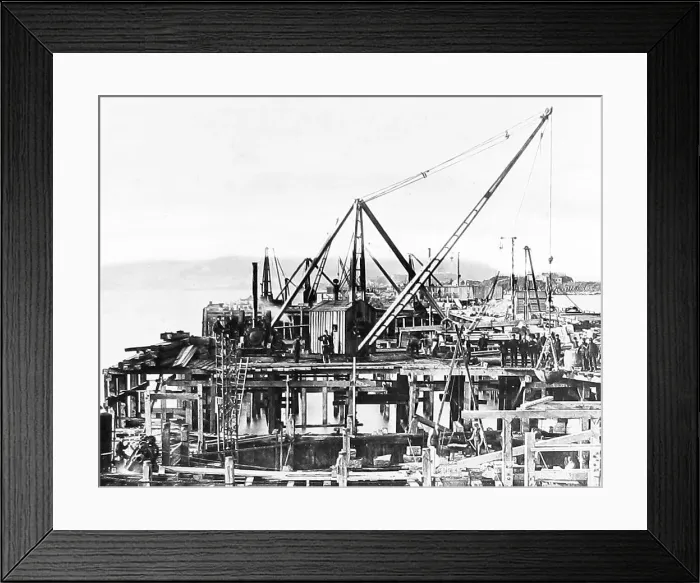Framed Print : Building the Forth Railway Bridge - Cantilever