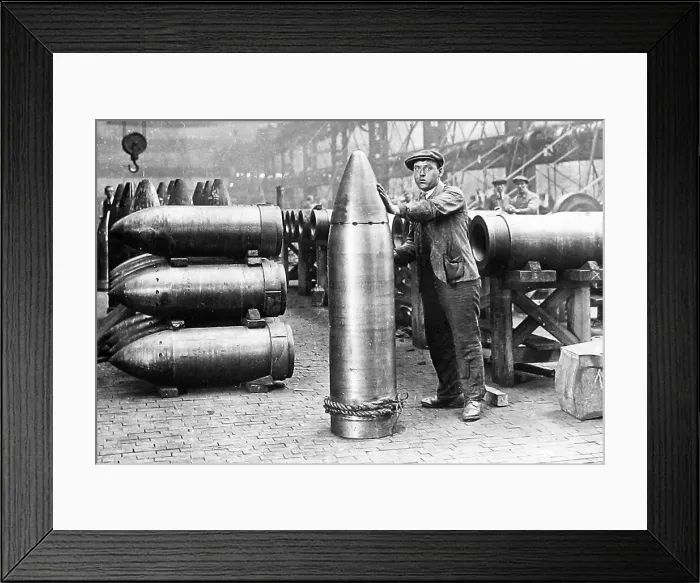 Framed Print : British Munitions factory during WW1 Framed Print : British Munitions factory during WW1