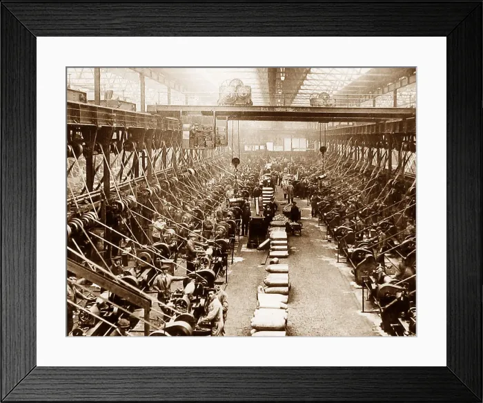 Framed Print : Munitions factory in WW1 Framed Print : Munitions factory in WW1