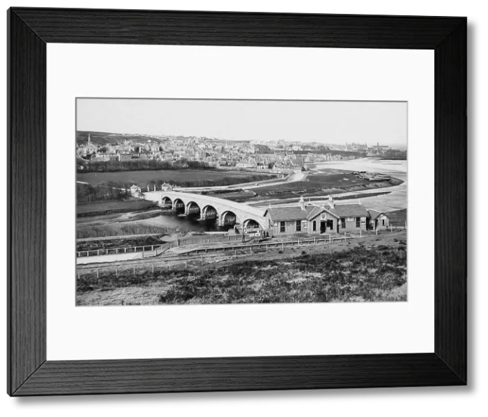 Framed Print : Banff Bridge Railway Station, Macduff, Scotland Framed Print : Banff Bridge Railway Station, Macduff, Scotland