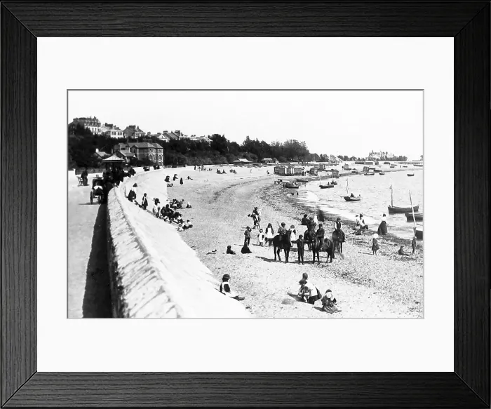 Framed Print : Sampsons Hot Brine Baths, Shanklin, Isle of Wight Framed Print : Sampsons Hot Brine Baths, Shanklin, Isle of Wight