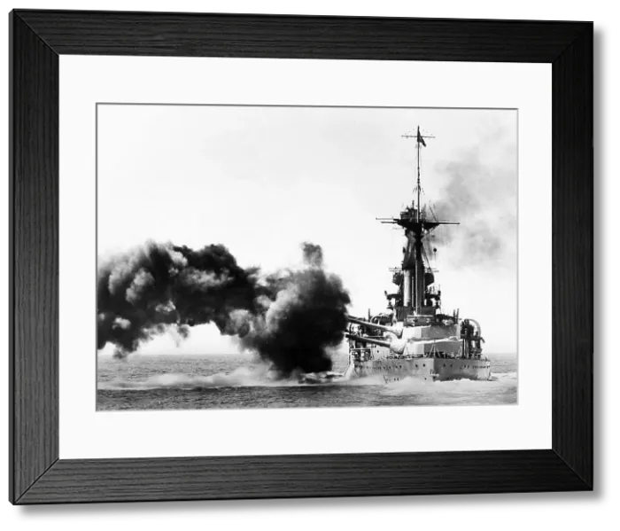 Framed Print : British battleship firing a broadside during WW1 Framed Print : British battleship firing a broadside during WW1