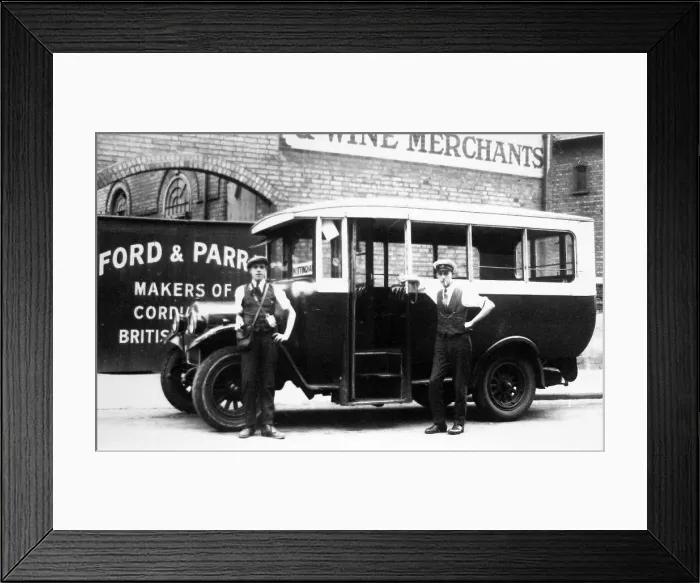 Framed Print : Nottingham Dixon's bus service in 1926 Framed Print : Nottingham Dixon's bus service in 1926