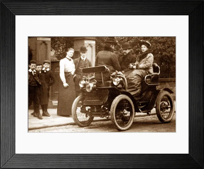 Framed Print : De Dion Car in Clarendon Street, Nottingham in 1900 Framed Print : De Dion Car in Clarendon Street, Nottingham in 1900