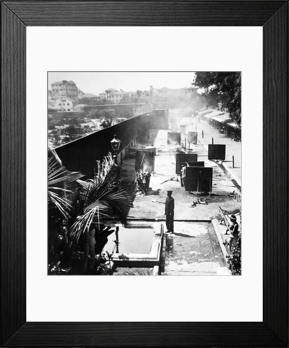 Framed Print : India Bombay - cremating the dead early 1900s Framed Print : India Bombay - cremating the dead early 1900s
