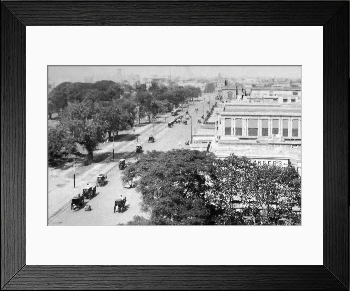 Framed Print : India - Chowringhee Road Calcutta early 1900s Framed Print : India - Chowringhee Road Calcutta early 1900s