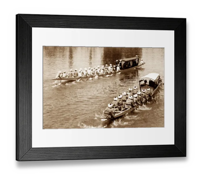 Framed Print : India - Lady Curzon in the State Barge of HH Maharaja Framed Print : India - Lady Curzon in the State Barge of HH Maharaja