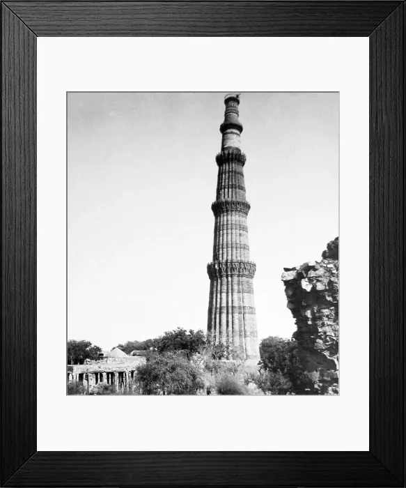 Framed Print : India - Qutb Minar Delhi early 1900s Framed Print : India - Qutb Minar Delhi early 1900s