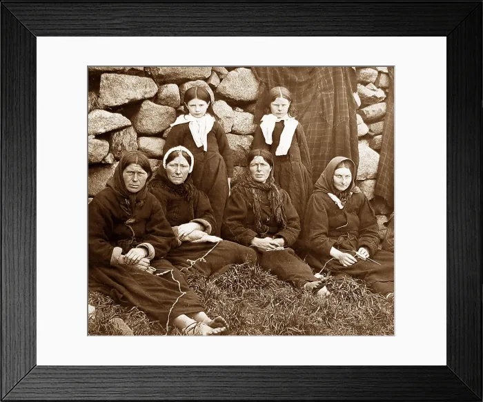 Framed Print : St Kilda Women and children Framed Print : St Kilda Women and children