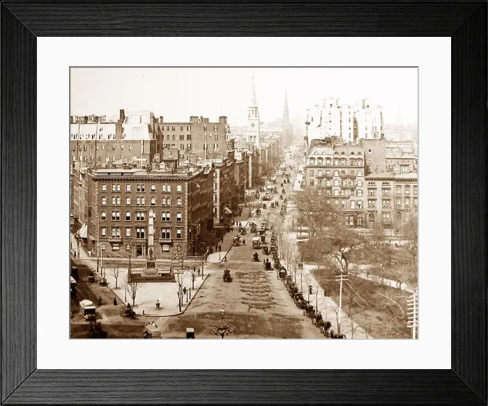 Framed Print : Fifth Avenue, New York, USA Framed Print : Fifth Avenue, New York, USA