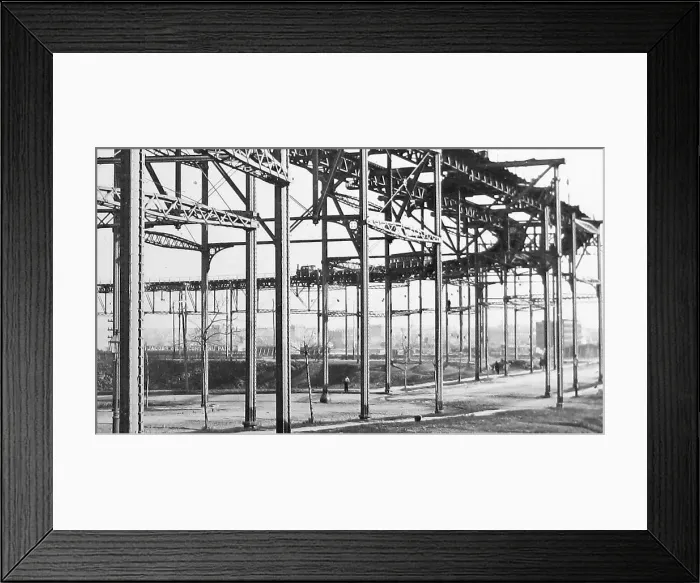 Framed Print : ESteam train on the Elevated Railroad, New York, USA Framed Print : ESteam train on the Elevated Railroad, New York, USA
