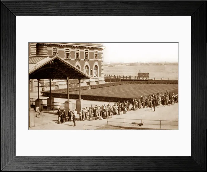 Framed Print : Immigrants arriving at Ellis Island, New York, USA Framed Print : Immigrants arriving at Ellis Island, New York, USA