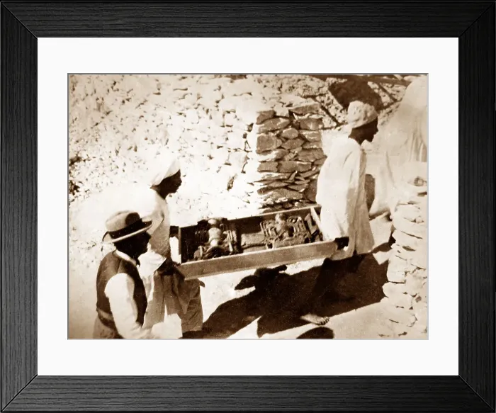 Framed Print : Removing items from the tomb of Tutankhamun in Framed Print : Removing items from the tomb of Tutankhamun in