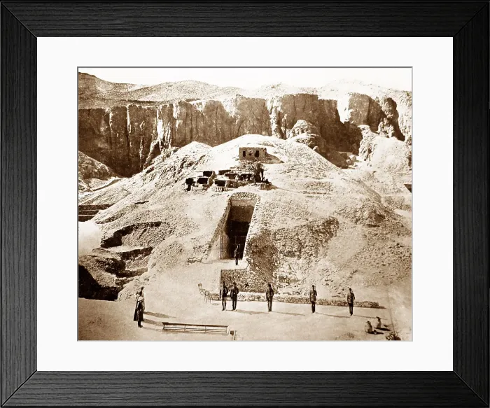 Framed Print : Guarding recenly opened tomb of Tutankhamun, Valley Framed Print : Guarding recenly opened tomb of Tutankhamun, Valley