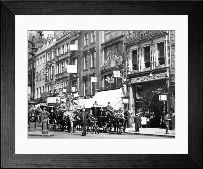 Framed Print : The Strand, London - Victorian period Framed Print : The Strand, London - Victorian period