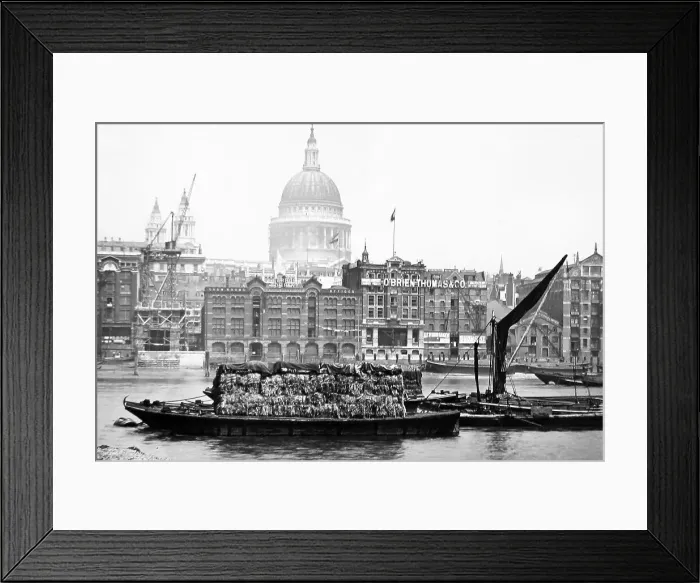 Framed Print : St. Paul's Cathedral, London - Victorian period Framed Print : St. Paul's Cathedral, London - Victorian period