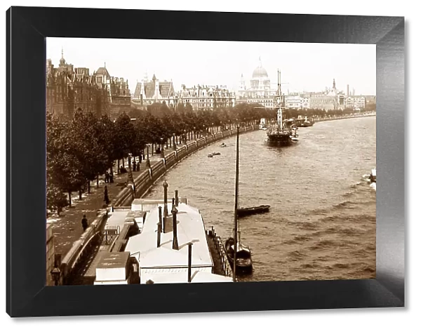 The Embankment, London - Victorian period