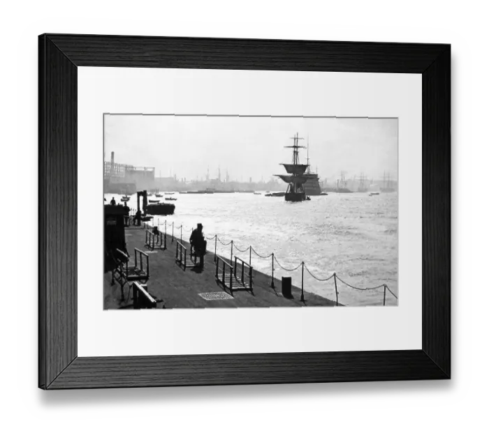 Framed Print : Greenwich Pier, River Thames, London - Victorian period