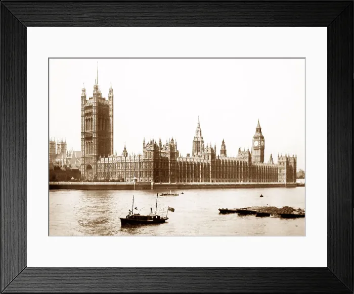 Framed Print : River Thames, Houses of Parliament, London Framed Print : River Thames, Houses of Parliament, London