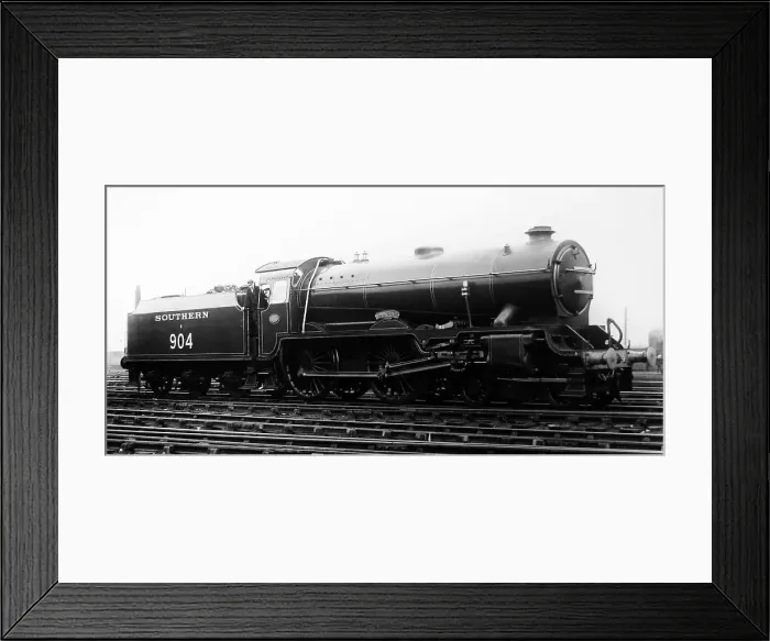 Framed Print : Lancing Southern Railway Schools class - probably 1930s Framed Print : Lancing Southern Railway Schools class - probably 1930s