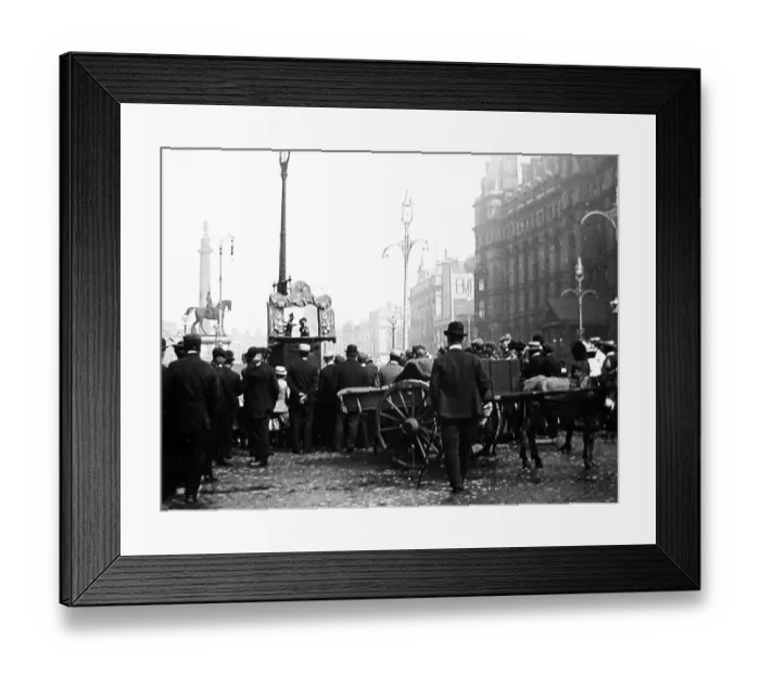 Framed Print : Punch and Judy Show, Liverpool - early 1900s Framed Print : Punch and Judy Show, Liverpool - early 1900s