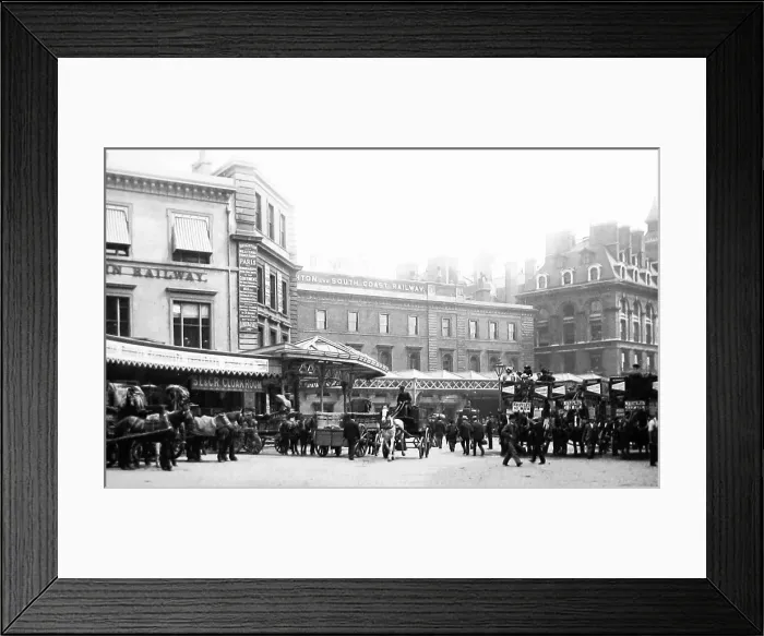Framed Print : London Bridge Railway Station, London - early 1900s Framed Print : London Bridge Railway Station, London - early 1900s