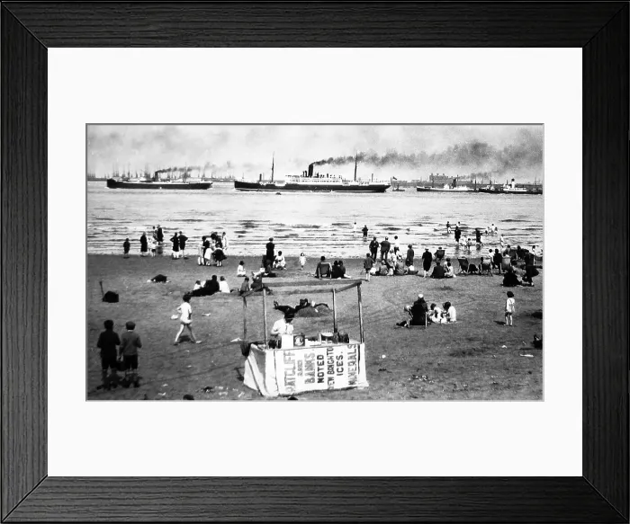 Framed Print : New Brighton beach Framed Print : New Brighton beach