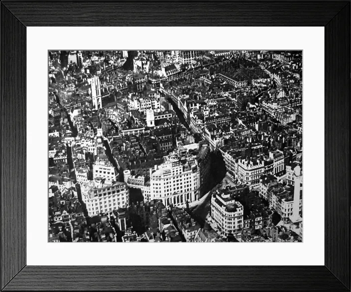 Framed Print : Victorian London from the air - City of London - circa 1900 Framed Print : Victorian London from the air - City of London - circa 1900