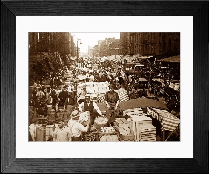 Framed Print : Wholesale Produce Market, Chicago, USA Framed Print : Wholesale Produce Market, Chicago, USA