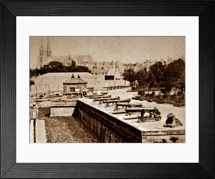 Framed Print : Esplanade des Invalides, Paris - Victorian period Framed Print : Esplanade des Invalides, Paris - Victorian period