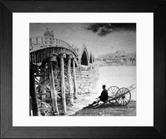 Framed Print : Iwakuni Bridge over Nishi Kigawa River, Japan Framed Print : Iwakuni Bridge over Nishi Kigawa River, Japan