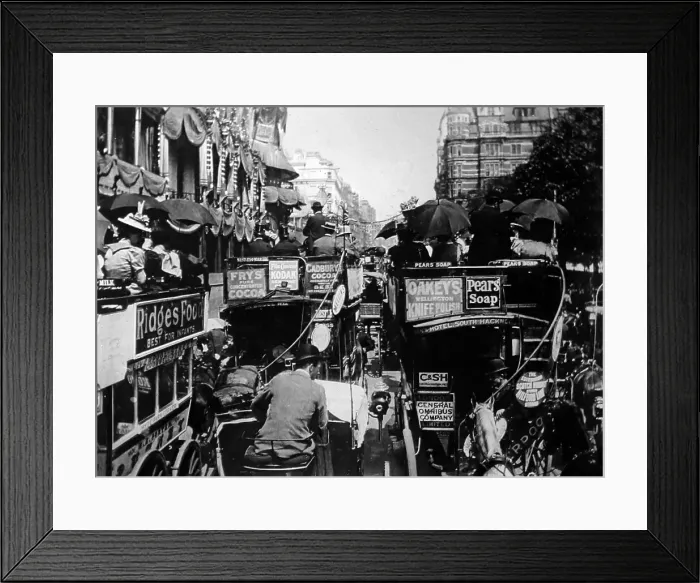 Framed Print : Traffic congestion on a London street Framed Print : Traffic congestion on a London street