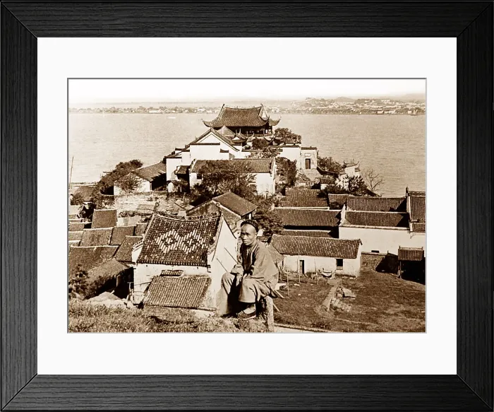 Framed Print : Yangtze River showing Hankou from Wuhan, China Framed Print : Yangtze River showing Hankou from Wuhan, China