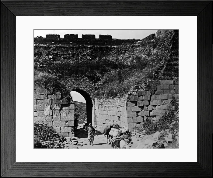 Framed Print : Great Wall of China - early 1900s Framed Print : Great Wall of China - early 1900s