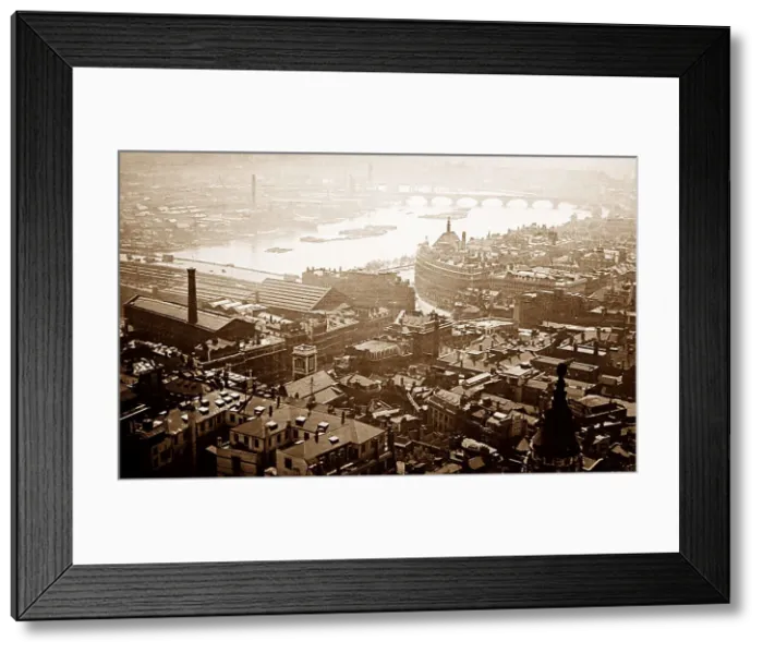 Framed Print : London from St Pauls Cathedral in 1921