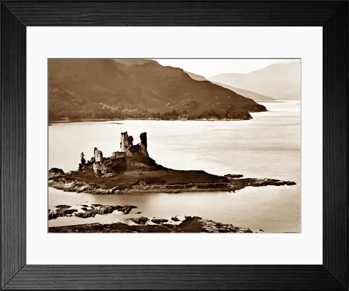 Framed Print : Eilean Donan Castle, Scotland Framed Print : Eilean Donan Castle, Scotland