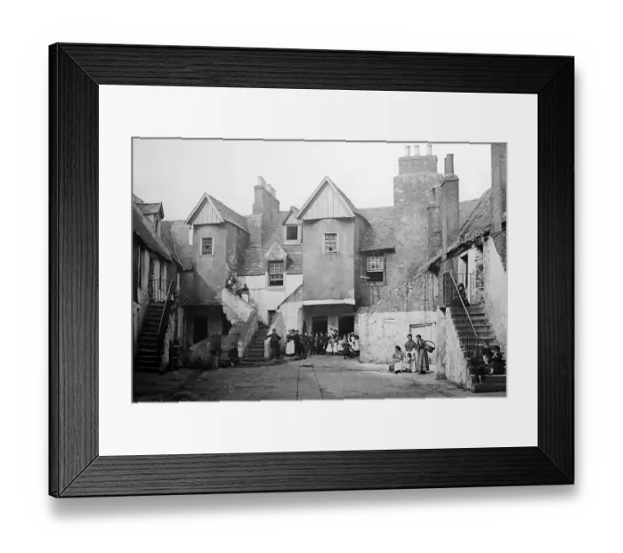 Framed Print : White Horse Close, Edinburgh - Victorian period Framed Print : White Horse Close, Edinburgh - Victorian period