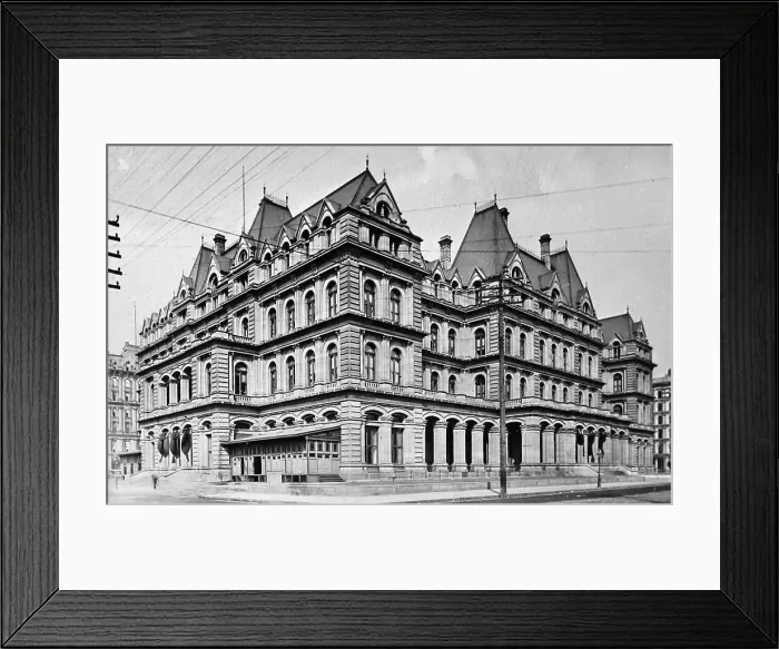 Framed Print : Chicago Post Office, Chicago, USA Framed Print : Chicago Post Office, Chicago, USA