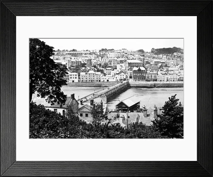 Framed Print : Bideford in Devon - Victorian period Framed Print : Bideford in Devon - Victorian period