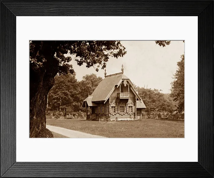 Framed Print : Russian Cabin, Sherwood Forest Framed Print : Russian Cabin, Sherwood Forest