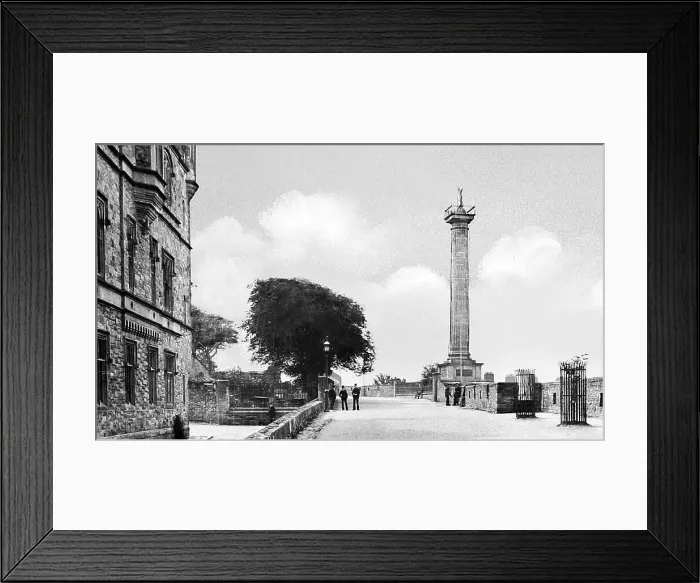 Framed Print : Walker's Monument, Londonderry, Ireland Framed Print : Walker's Monument, Londonderry, Ireland