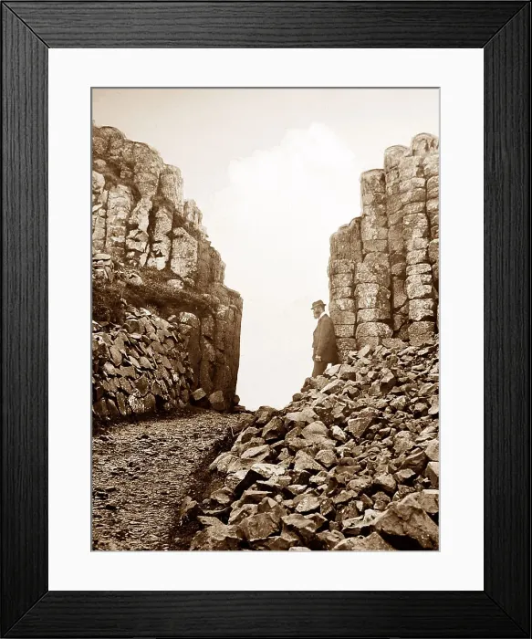 Framed Print : Giants Causeway, Ireland Framed Print : Giants Causeway, Ireland