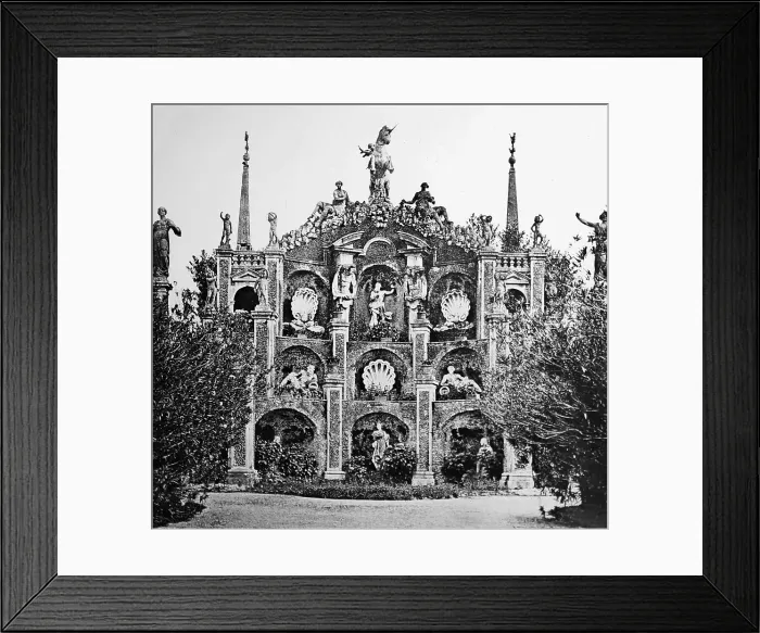 Framed Print : Isola Bella Gardens near Lake Maggiore, Italy Framed Print : Isola Bella Gardens near Lake Maggiore, Italy