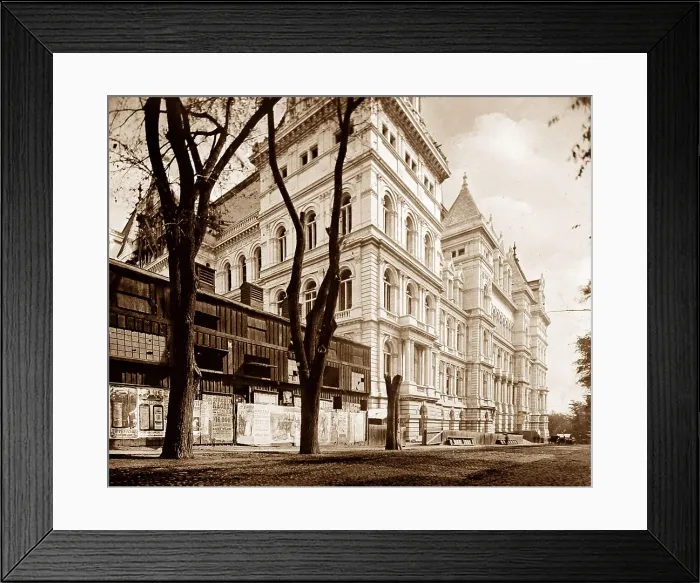Framed Print : The Capitol Building, Albany, New York Framed Print : The Capitol Building, Albany, New York