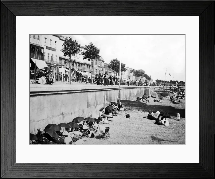 Framed Print : Southend beach Framed Print : Southend beach
